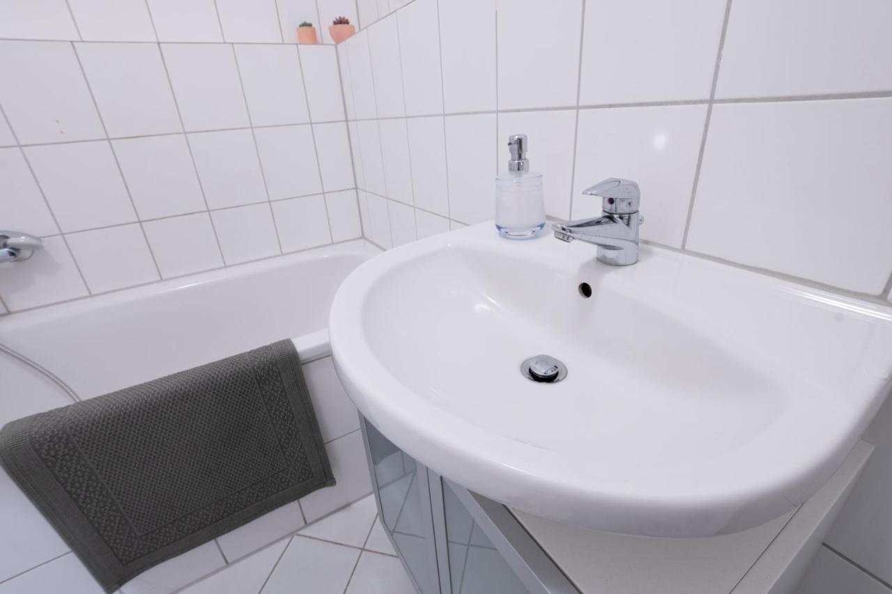 Zwickau Mittendrin, Tolles Balkon-Apartment Dış mekan fotoğraf