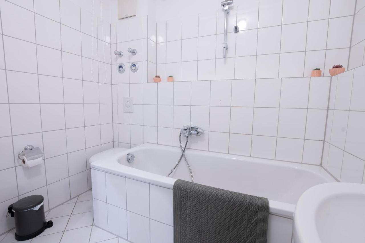 Zwickau Mittendrin, Tolles Balkon-Apartment Dış mekan fotoğraf